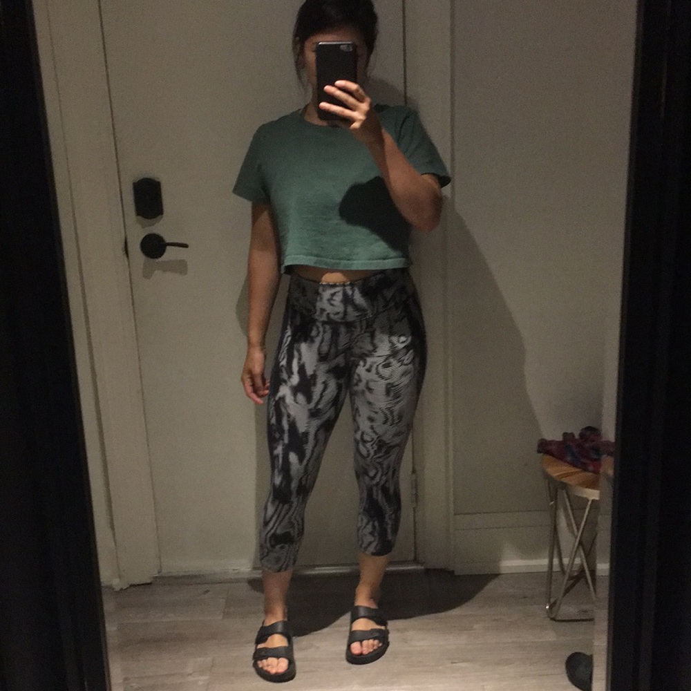 NWOT Nike dri-fit cropped leggings workout pants